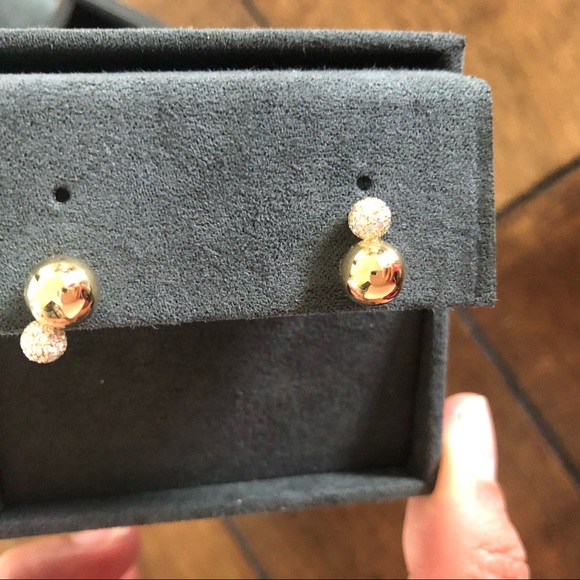 New in Box David Yurman Solari Stud Earrings in 18K Yellow Gold with Diamonds - Picture 8 of 9